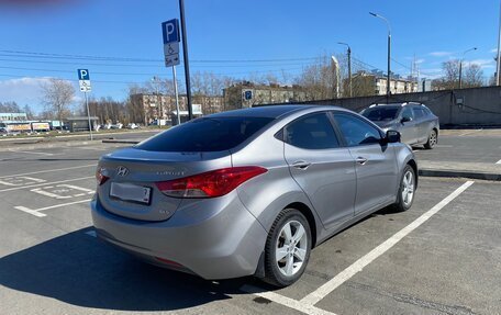 Hyundai Elantra V, 2013 год, 900 000 рублей, 8 фотография