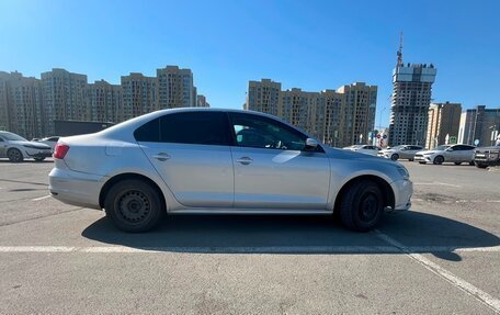 Volkswagen Jetta VI, 2016 год, 1 140 000 рублей, 2 фотография