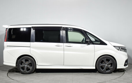 Honda Stepwgn IV, 2018 год, 3 050 000 рублей, 5 фотография