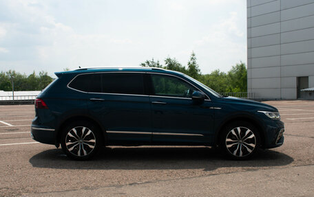 Volkswagen Tiguan II, 2023 год, 4 148 000 рублей, 4 фотография