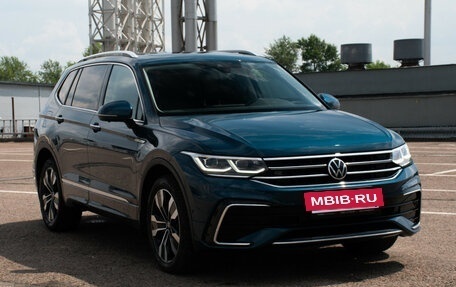 Volkswagen Tiguan II, 2023 год, 4 148 000 рублей, 3 фотография