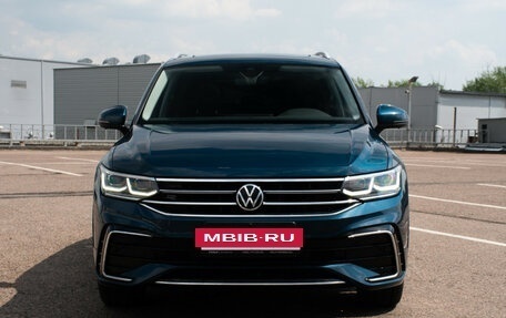 Volkswagen Tiguan II, 2023 год, 4 148 000 рублей, 2 фотография