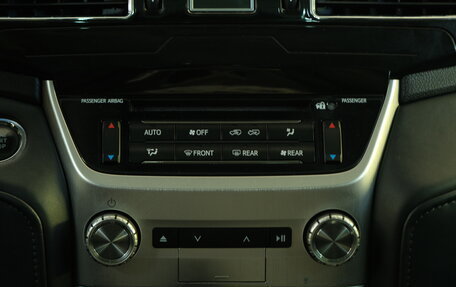Toyota Land Cruiser 200, 2017 год, 6 499 000 рублей, 20 фотография