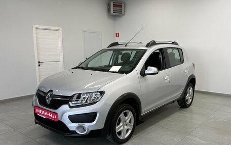 Renault Sandero II рестайлинг, 2017 год, 899 000 рублей, 1 фотография