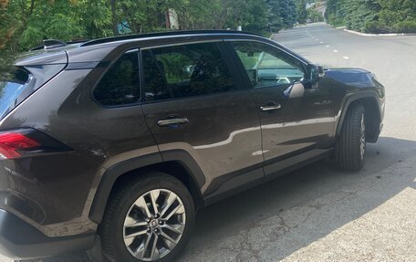Toyota RAV4, 2021 год, 3 700 000 рублей, 4 фотография