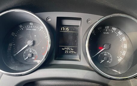 Skoda Yeti I рестайлинг, 2013 год, 680 000 рублей, 2 фотография