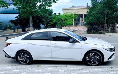 Hyundai Elantra, 2024 год, 2 200 000 рублей, 6 фотография