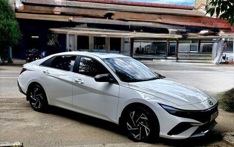 Hyundai Elantra, 2024 год, 2 200 000 рублей, 8 фотография