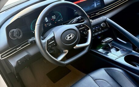 Hyundai Elantra, 2024 год, 2 200 000 рублей, 24 фотография