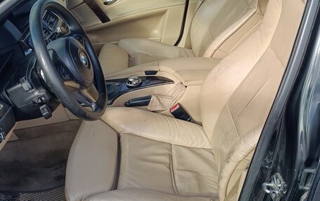 BMW 5 серия, 2004 год, 920 000 рублей, 15 фотография