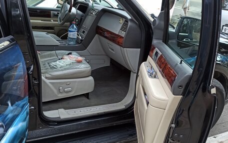 Lincoln Navigator, 2005 год, 1 400 000 рублей, 8 фотография