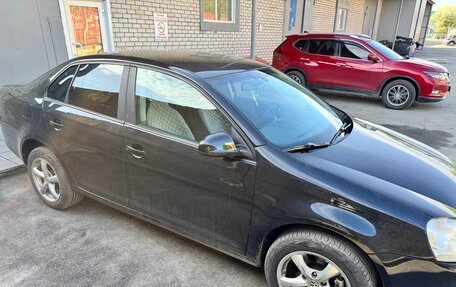Volkswagen Jetta VI, 2008 год, 750 000 рублей, 2 фотография
