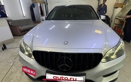 Mercedes-Benz E-Класс, 2013 год, 2 550 000 рублей, 2 фотография