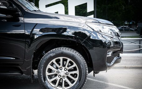 Toyota Land Cruiser Prado 150 рестайлинг 2, 2018 год, 4 800 000 рублей, 8 фотография