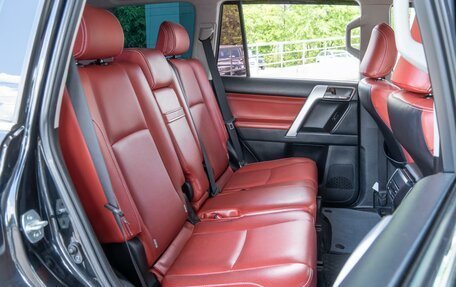 Toyota Land Cruiser Prado 150 рестайлинг 2, 2018 год, 4 800 000 рублей, 10 фотография