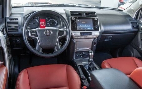 Toyota Land Cruiser Prado 150 рестайлинг 2, 2018 год, 4 800 000 рублей, 9 фотография