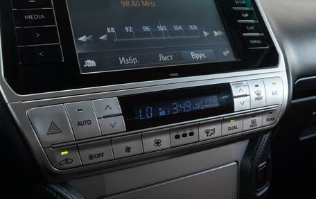 Toyota Land Cruiser Prado 150 рестайлинг 2, 2018 год, 4 800 000 рублей, 19 фотография