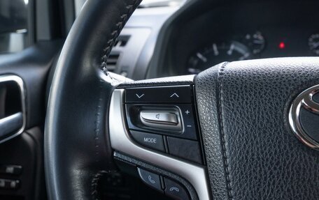 Toyota Land Cruiser Prado 150 рестайлинг 2, 2018 год, 4 800 000 рублей, 16 фотография