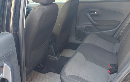 Volkswagen Polo VI (EU Market), 2017 год, 940 000 рублей, 3 фотография