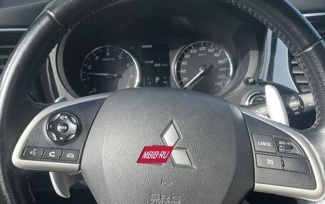 Mitsubishi Outlander III рестайлинг 3, 2014 год, 2 100 000 рублей, 5 фотография