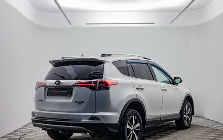 Toyota RAV4, 2017 год, 2 280 000 рублей, 6 фотография