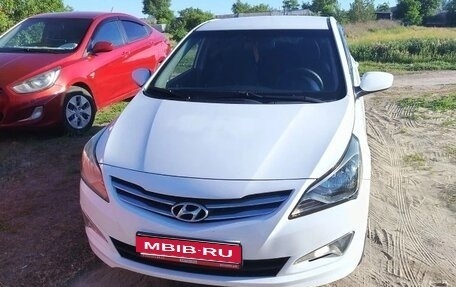 Hyundai Solaris II рестайлинг, 2016 год, 780 000 рублей, 1 фотография