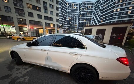 Mercedes-Benz E-Класс, 2019 год, 5 200 000 рублей, 7 фотография