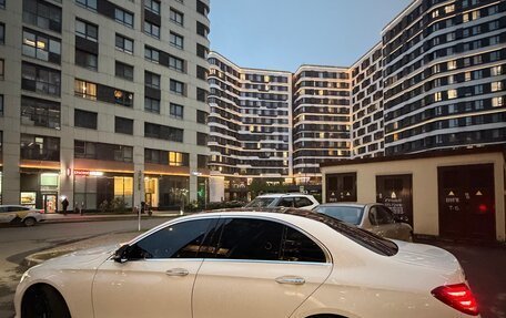 Mercedes-Benz E-Класс, 2019 год, 5 200 000 рублей, 20 фотография