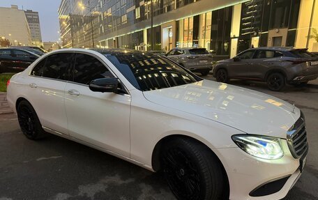 Mercedes-Benz E-Класс, 2019 год, 5 200 000 рублей, 27 фотография