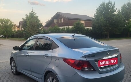 Hyundai Solaris II рестайлинг, 2012 год, 700 000 рублей, 4 фотография