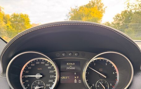 Mercedes-Benz GL-Класс, 2012 год, 2 700 000 рублей, 17 фотография