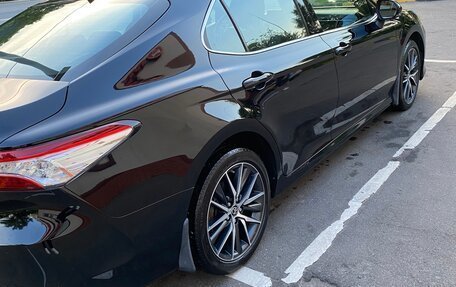 Toyota Camry, 2021 год, 3 190 000 рублей, 3 фотография