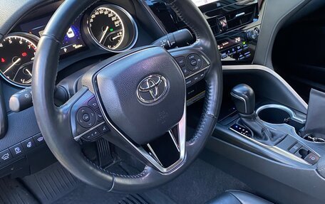 Toyota Camry, 2021 год, 3 190 000 рублей, 9 фотография