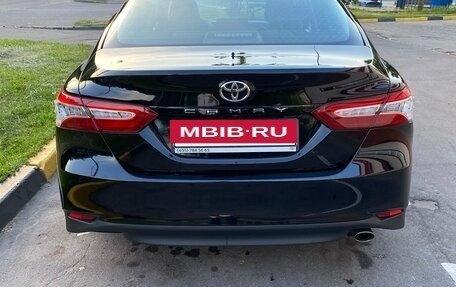 Toyota Camry, 2021 год, 3 190 000 рублей, 8 фотография