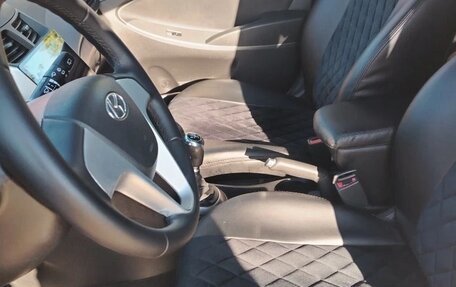 Hyundai Solaris II рестайлинг, 2016 год, 780 000 рублей, 9 фотография