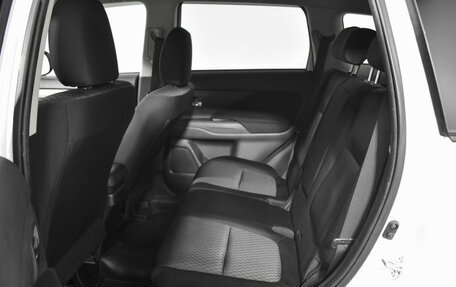 Mitsubishi Outlander III рестайлинг 3, 2014 год, 1 289 000 рублей, 12 фотография