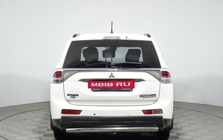 Mitsubishi Outlander III рестайлинг 3, 2014 год, 1 289 000 рублей, 7 фотография