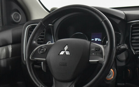 Mitsubishi Outlander III рестайлинг 3, 2014 год, 1 289 000 рублей, 15 фотография