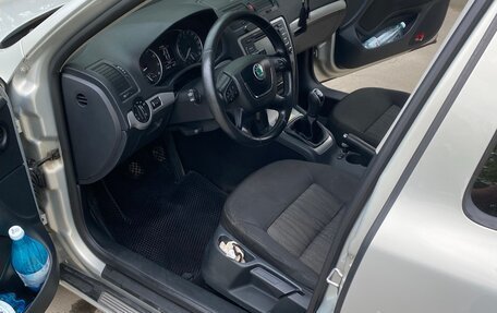 Skoda Octavia, 2011 год, 870 000 рублей, 8 фотография
