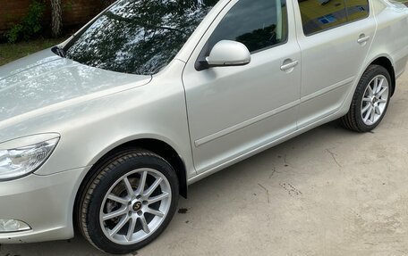 Skoda Octavia, 2011 год, 870 000 рублей, 2 фотография