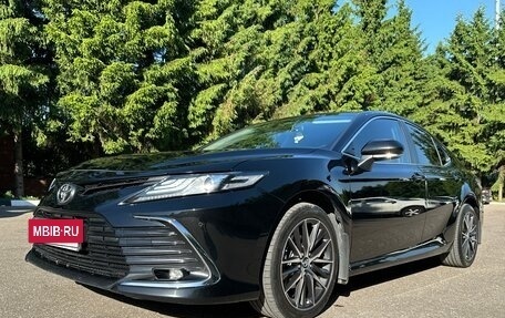 Toyota Camry, 2021 год, 2 650 000 рублей, 9 фотография