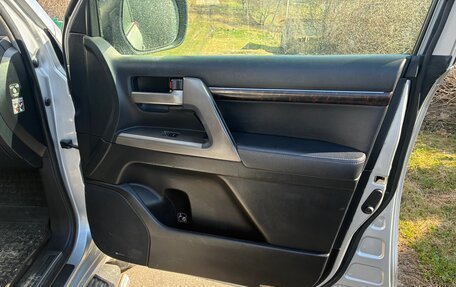 Toyota Land Cruiser 200, 2011 год, 2 800 000 рублей, 11 фотография