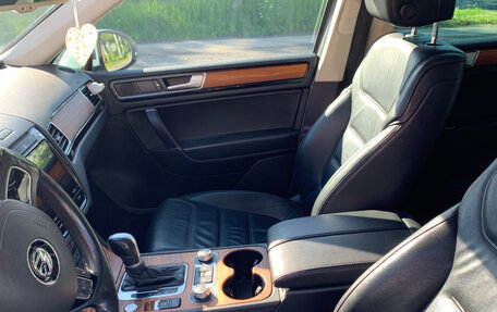 Volkswagen Touareg III, 2015 год, 3 050 000 рублей, 12 фотография