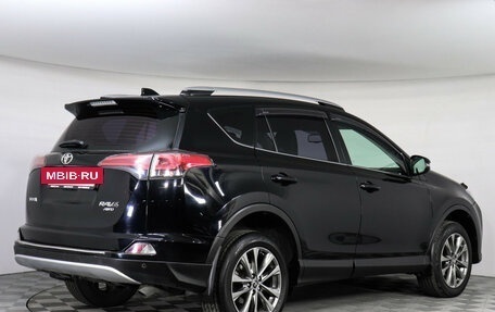 Toyota RAV4, 2018 год, 2 199 000 рублей, 8 фотография