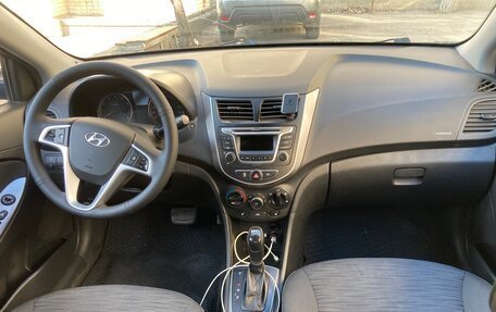 Hyundai Solaris II рестайлинг, 2015 год, 1 000 000 рублей, 16 фотография