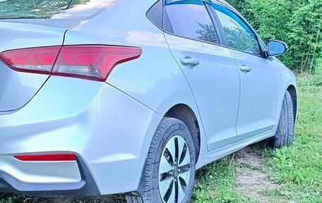 Hyundai Solaris II рестайлинг, 2017 год, 982 000 рублей, 5 фотография