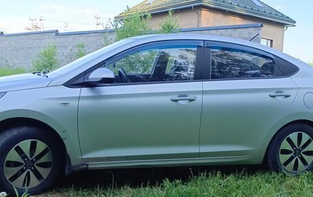 Hyundai Solaris II рестайлинг, 2017 год, 982 000 рублей, 3 фотография