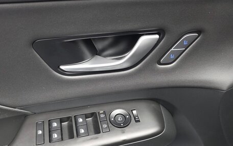 Hyundai Kona, 2023 год, 2 149 000 рублей, 20 фотография