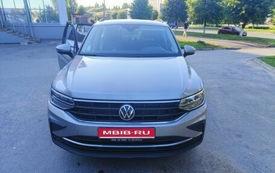 Volkswagen Tiguan II, 2021 год, 2 450 000 рублей, 1 фотография