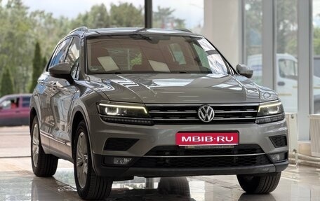 Volkswagen Tiguan II, 2019 год, 2 490 000 рублей, 1 фотография